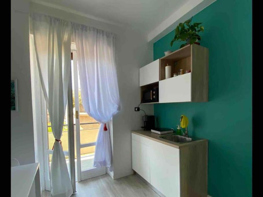 Olimpia Fidias Bilocale Isola Appartement